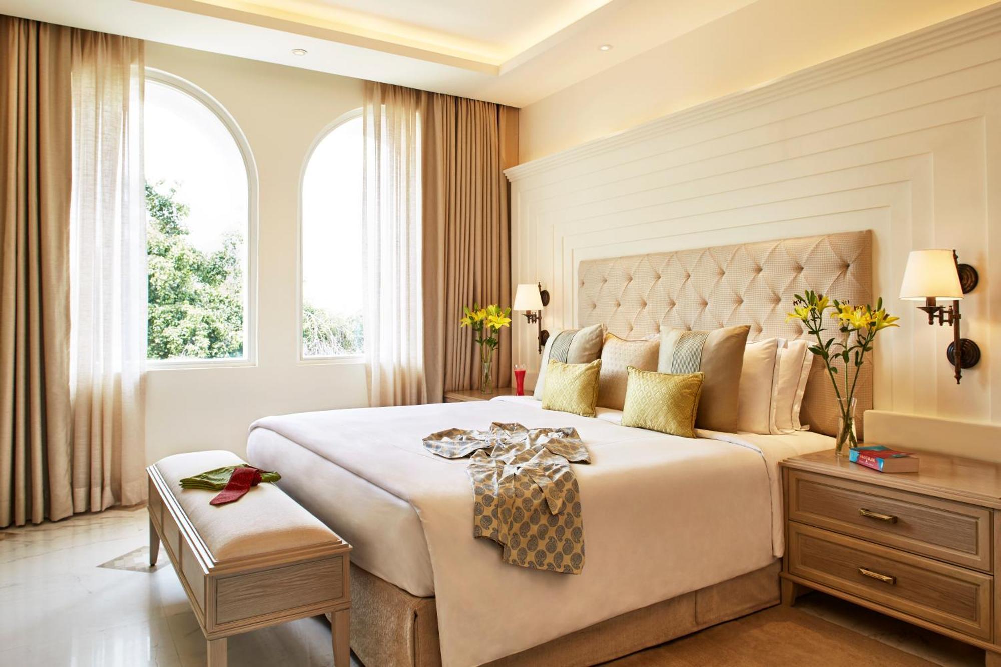 Taj Ganges Varanasi Exterior photo A bedroom at The Imperial